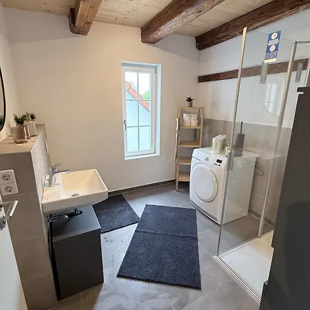 Event-bauernhof Zum Feiern Mit 56 Betten Holiday home Geroda (Saale-Orla)